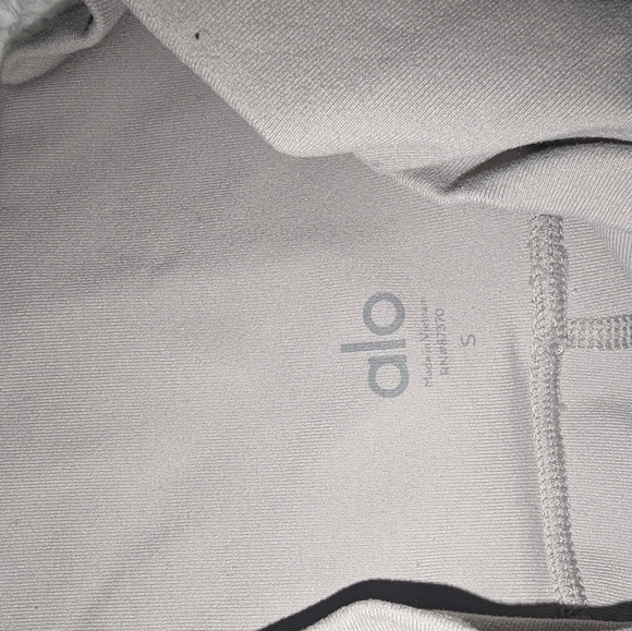ALO Yoga Pants - Alo Leggings size small